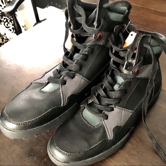 Reserved Shoes - Picture 4 of 4